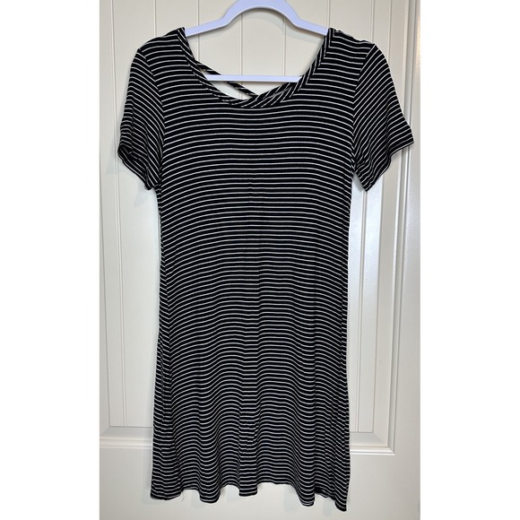 Olivia Rae Dresses & Skirts - Olivia Rae T-Shirt Dress Black White Knit Criss Cross Back Soft Rayon Sz M